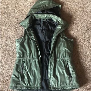 Columbia puffy vest